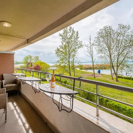 Myflat Club 218 D1-1 Wellness Apartment Siofok Exterior photo